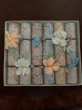 Meri Meri Pastel Paper Floral Party Crackers